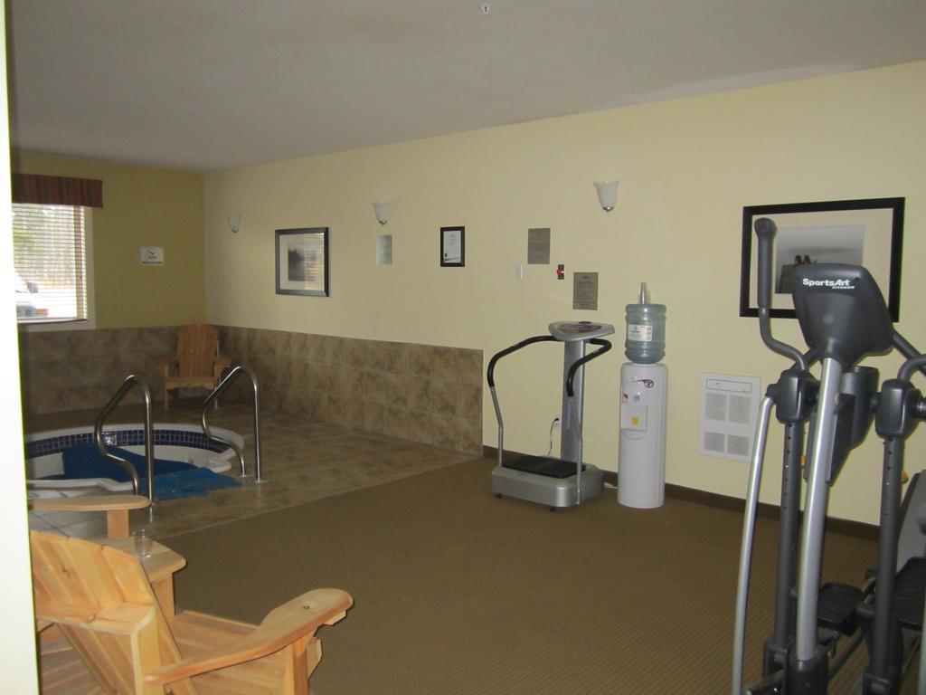 Trend Mountain Hotel & Conference Centre Tumbler Ridge Exteriér fotografie
