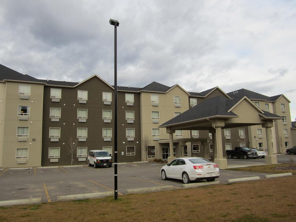 Trend Mountain Hotel & Conference Centre Tumbler Ridge Exteriér fotografie