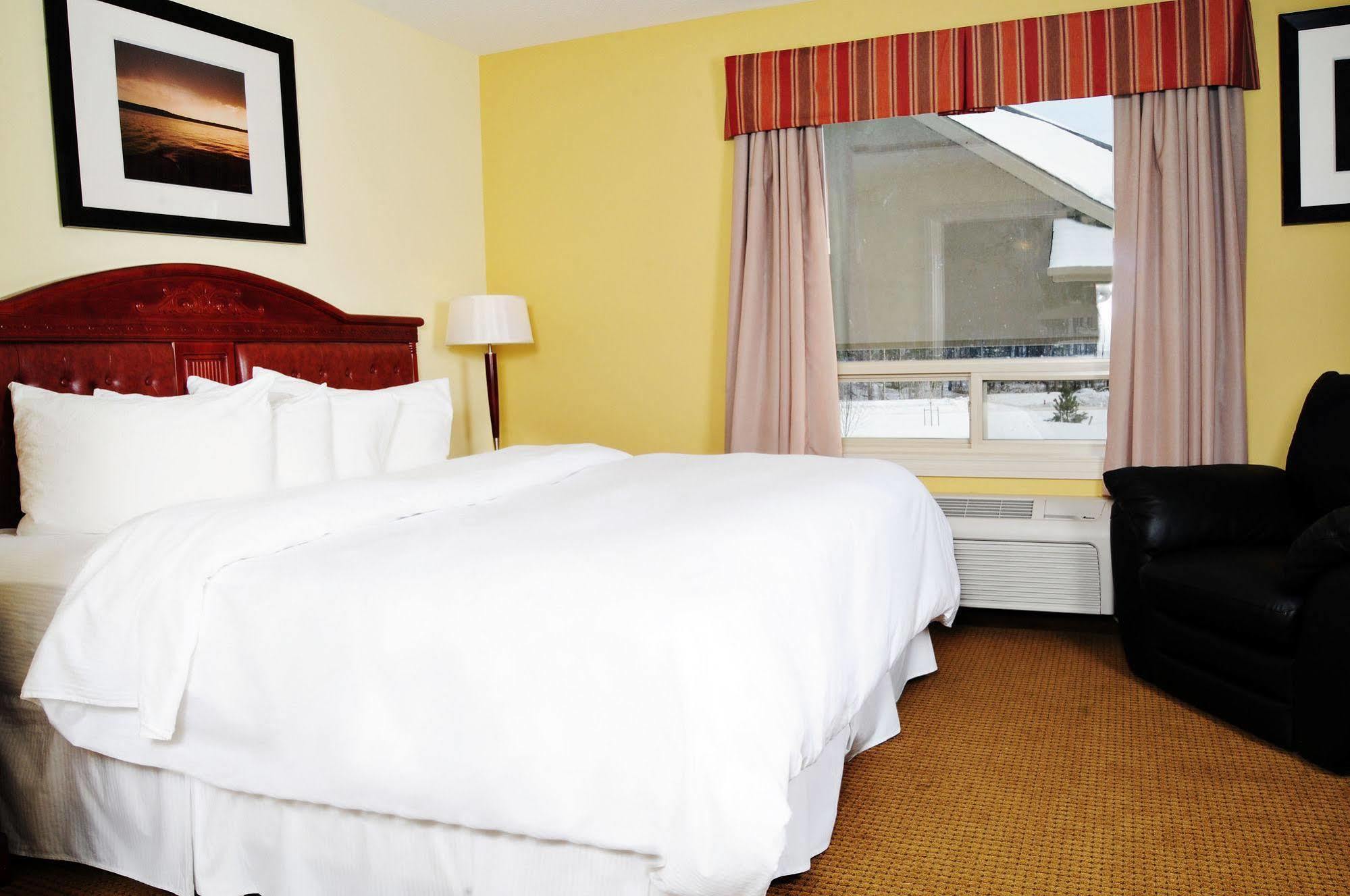 Trend Mountain Hotel & Conference Centre Tumbler Ridge Exteriér fotografie