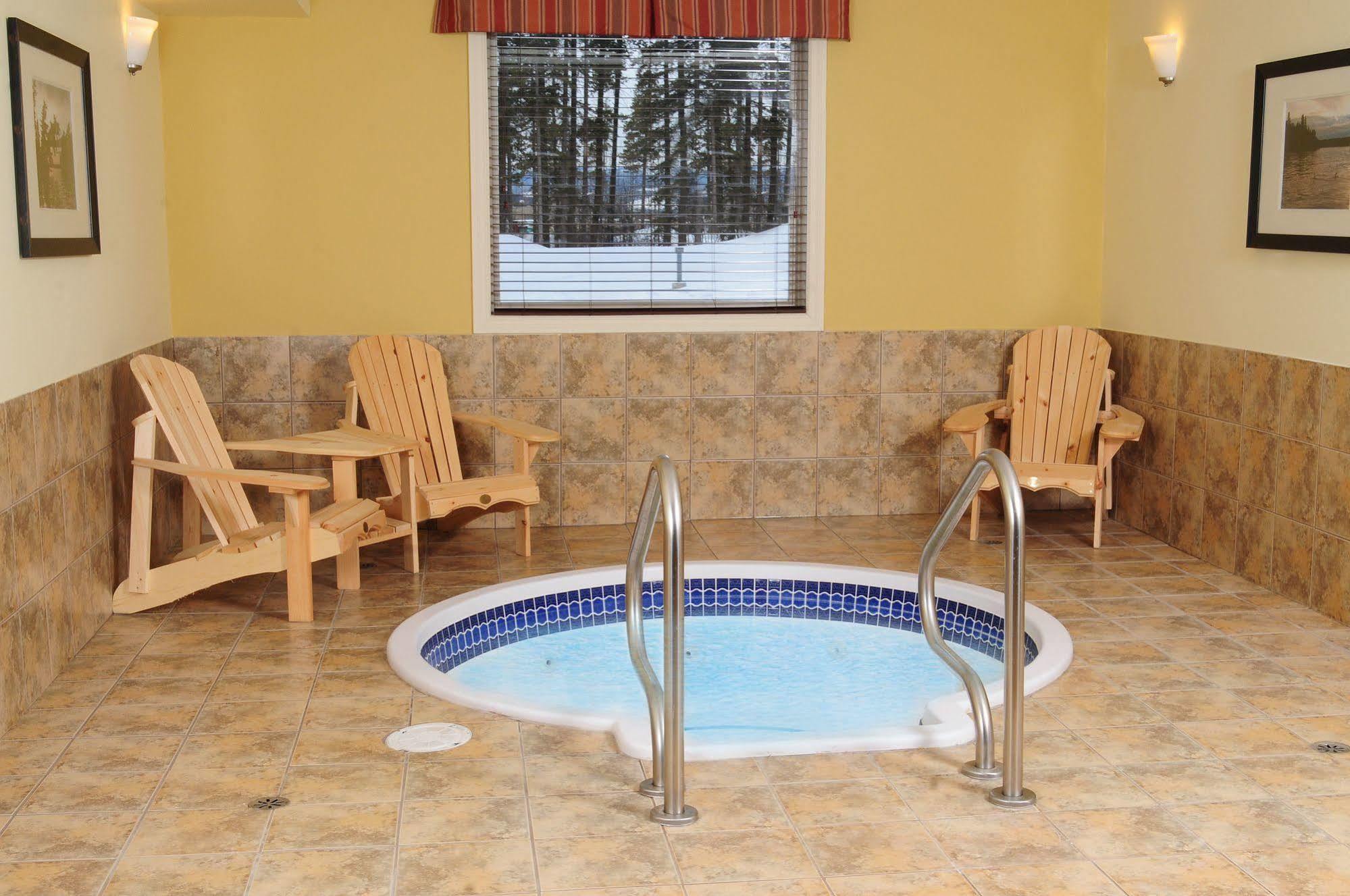 Trend Mountain Hotel & Conference Centre Tumbler Ridge Exteriér fotografie